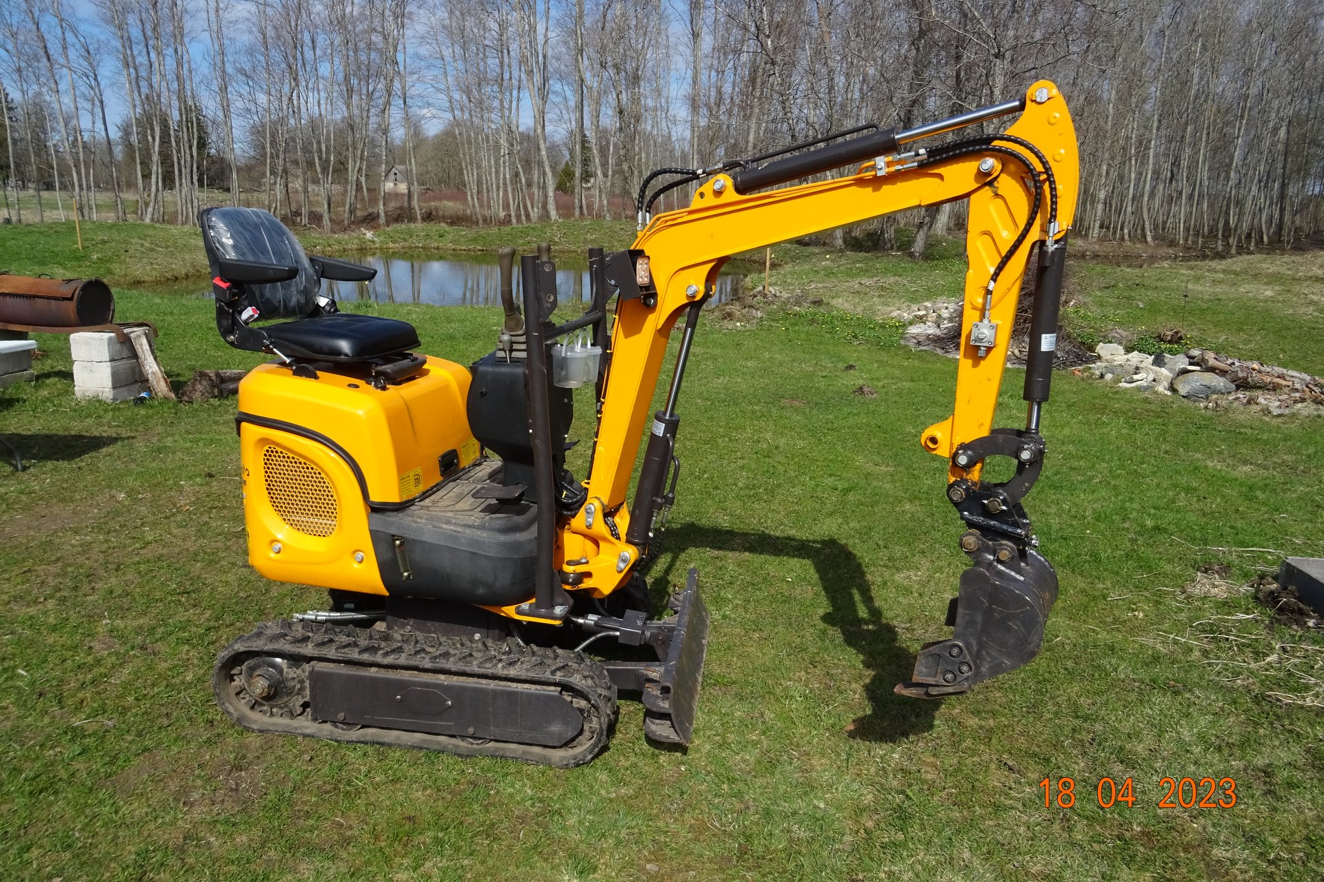 Miniekskavaator kaevetöödeks